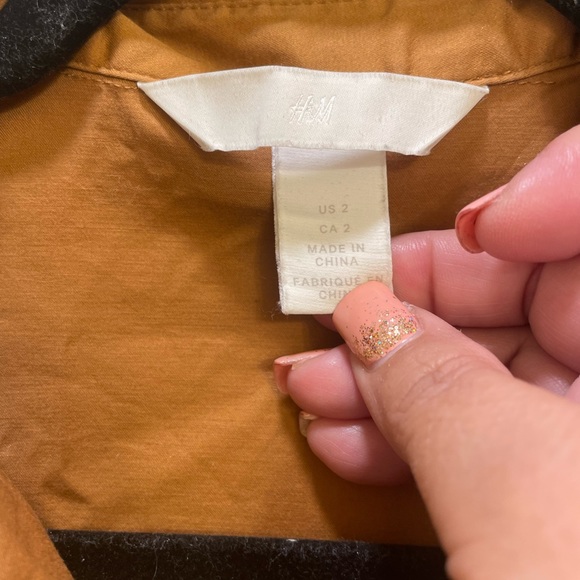 NWOT Belted Jumpsuit/Romper size 2 - Picture 6 of 6